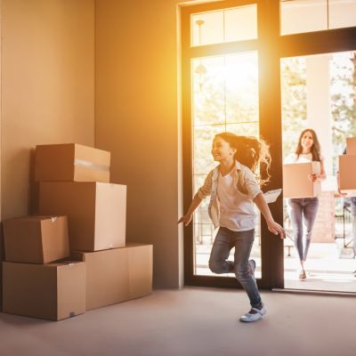 Moving-in-to-new-house-iStock-997714278